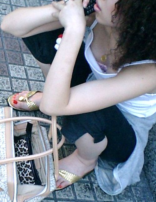 街の胸チラ-6