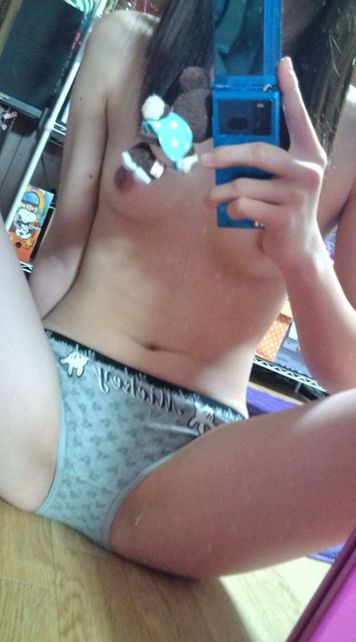 おっぱい丸出し素人エロ-8