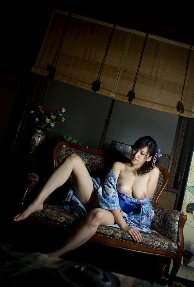 はだけた浴衣がエロい裸-7