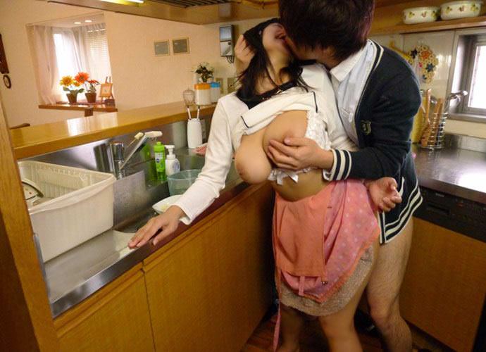 セクシー若妻とキッチンで生ハメ-11